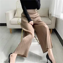 2022 Spring And Summer New Miyake Fold Straight-leg Pants Obliquely Loose Large Size Slimming Fashion Casual Pleated Pants Women
2022 Spring And Summer New Miyake Fold Straight-leg Pants Obliquely Loose Large Size Slimming Fashion Casual Pleated Pants Women