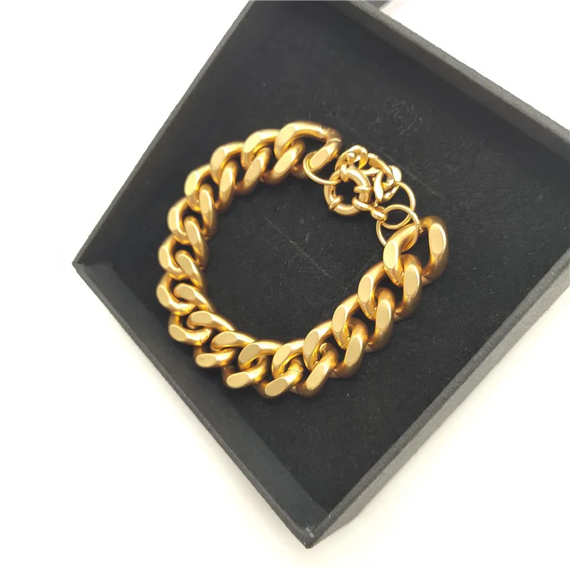 European and American wind plated gold matte thick chain retro simple temperament bracelet
European and American wind plated gold matte thick chain retro simple temperament bracelet