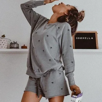 2PCS Sets Long Sleeve Tops and Shorts Women Two Piece Outfits 2020 Autumn Luxury Brand Fashion Gray Cotton Lady Casual Tracksuit
2PCS Sets Long Sleeve Tops and Shorts Women Two Piece Outfits 2020 Autumn Luxury Brand Fashion Gray Cotton Lady Casual Tracksuit