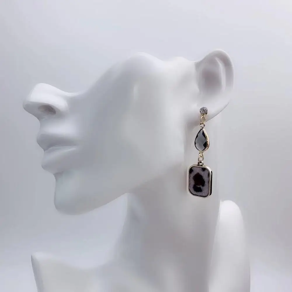 GOLD EARRINGS FASHION JEWELRY EARRINGS WEDDING PARTY GIFTS FEMALE ACCESSORIES GOOD QUALITY
GOLD EARRINGS FASHION JEWELRY EARRINGS WEDDING PARTY GIFTS FEMALE ACCESSORIES GOOD QUALITY