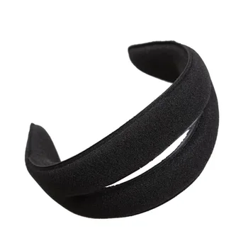 Newly 4 Pcs Magic Foam Sponge Hair Styling Clip Donut Bun Curler Maker Ring Tool FIF66 
Newly 4 Pcs Magic Foam Sponge Hair Styling Clip Donut Bun Curler Maker Ring Tool FIF66