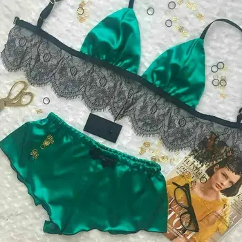 2020 Womens 2 PCS Lace Satin Silk Sleepwear Bra+ Shorts 1 Set Lingerie Hot Underwear Nightwear Pajamas Set
2020 Womens 2 PCS Lace Satin Silk Sleepwear Bra+ Shorts 1 Set Lingerie Hot Underwear Nightwear Pajamas Set