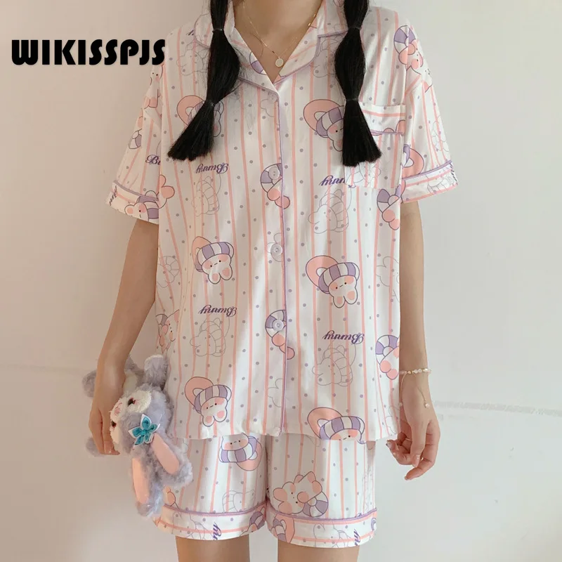 Пижама WIKISSPJS женская с коротким рукавом и шортами, милая повседневная домашняя одежда в полоску, топ для сна, комплект из двух предметов, на лето
Пижама WIKISSPJS женская с коротким рукавом и шортами, милая повседневная домашняя одежда в полоску, топ для сна, комплект из двух предметов, на лето