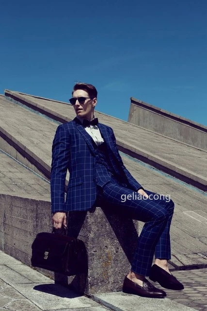 Formal Royal Blue Plaid Men Suits Tuxedo Groom Suits For Best Men Wedding Business Office Work Wear Blazers 3 PCS
Formal Royal Blue Plaid Men Suits Tuxedo Groom Suits For Best Men Wedding Business Office Work Wear Blazers 3 PCS