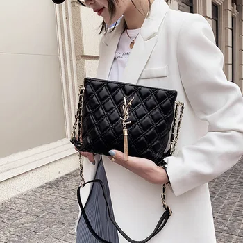 Net red bag female 2020 new rhomboid embroidery thread bucket bag chain female bag shoulder messenger bag 
Net red bag female 2020 new rhomboid embroidery thread bucket bag chain female bag shoulder messenger bag