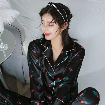 Fruit Printed Women Pajama Set Faux Silk Sleepwear Female Long Sleeve Trousers Two Paper Suit Spring Comfort Casual Homewear
Fruit Printed Women Pajama Set Faux Silk Sleepwear Female Long Sleeve Trousers Two Paper Suit Spring Comfort Casual Homewear