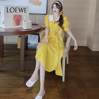 Vintage French Non-mainstream 2020 Summer New Style Fold-down Collar Short Sleeve Waist Hugging Big Hemline Lace-up Waist Huggin
Vintage French Non-mainstream 2020 Summer New Style Fold-down Collar Short Sleeve Waist Hugging Big Hemline Lace-up Waist Huggin