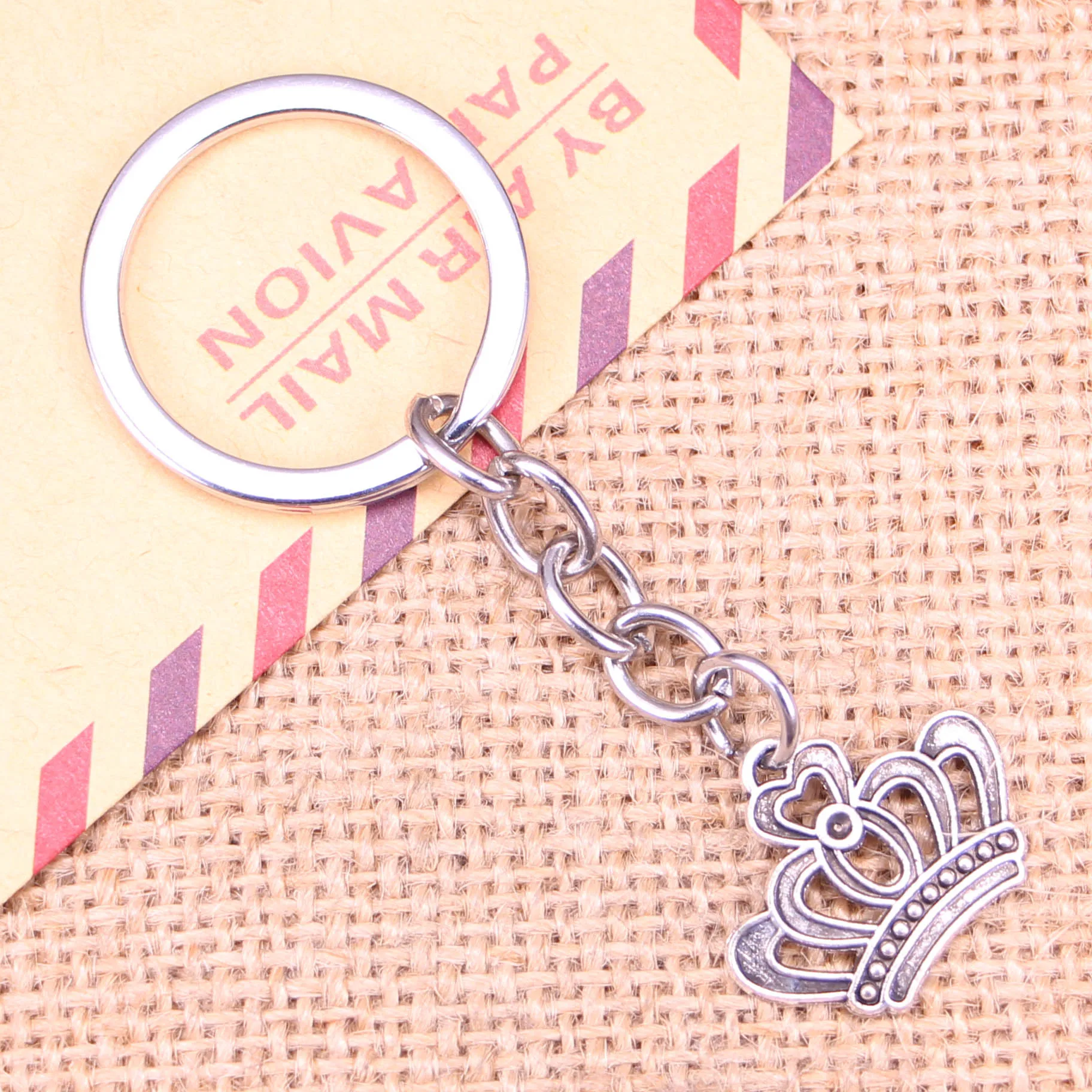 Фото 20pcs New Fashion Keychain 22x18mm imperial royal crown Pendants DIY Men Jewelry Car Key Chain Ring Holder Souvenir For Gift | Украшения и