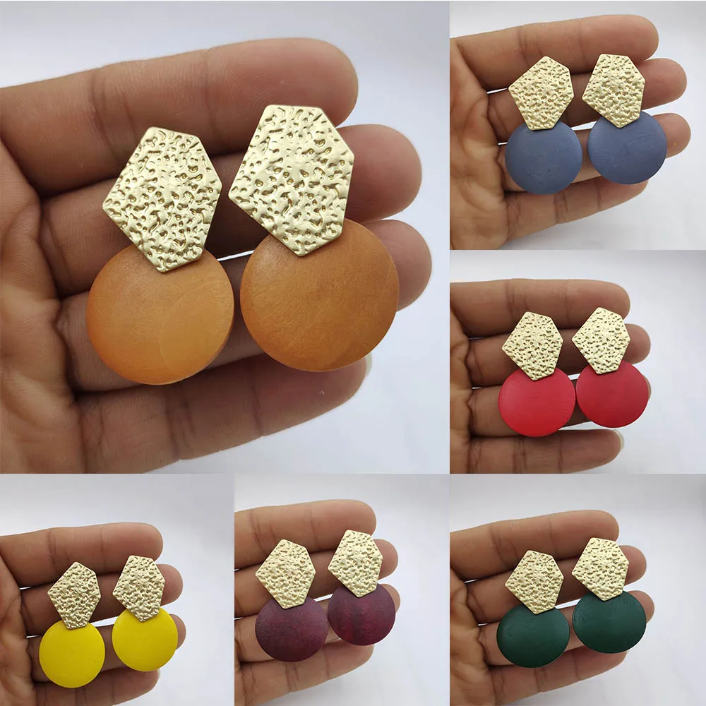 Women's Earrings 2020 Irregular Metal Geometric Earrings Hanging Round Pendant Wood Earrings Long Earrings for Women Jewelry
Women's Earrings 2020 Irregular Metal Geometric Earrings Hanging Round Pendant Wood Earrings Long Earrings for Women Jewelry