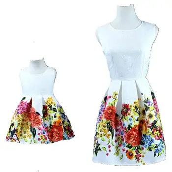Mother Daughter Runway Dress Mom Girls Flower Vest Dresses 2020 Mommy girl Match Twinning Party Dress Family Look Outfits
Mother Daughter Runway Dress Mom Girls Flower Vest Dresses 2020 Mommy girl Match Twinning Party Dress Family Look Outfits