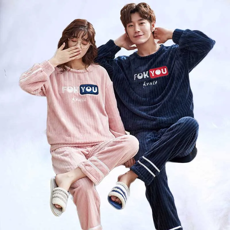 Outside The Pits Flannel Warm Home Service Couple Pajamas Autumn And Winter Models Thick Coral Fleece Men And Women Can Wear 
Outside The Pits Flannel Warm Home Service Couple Pajamas Autumn And Winter Models Thick Coral Fleece Men And Women Can Wear
