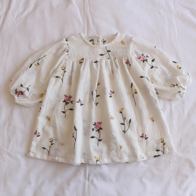 Toddlers Kids Princess Dresses Embroidery Floral Puff Sleeve Baby Girls Loose Cotton Dress 2020 Spring Children Clothes
Toddlers Kids Princess Dresses Embroidery Floral Puff Sleeve Baby Girls Loose Cotton Dress 2020 Spring Children Clothes