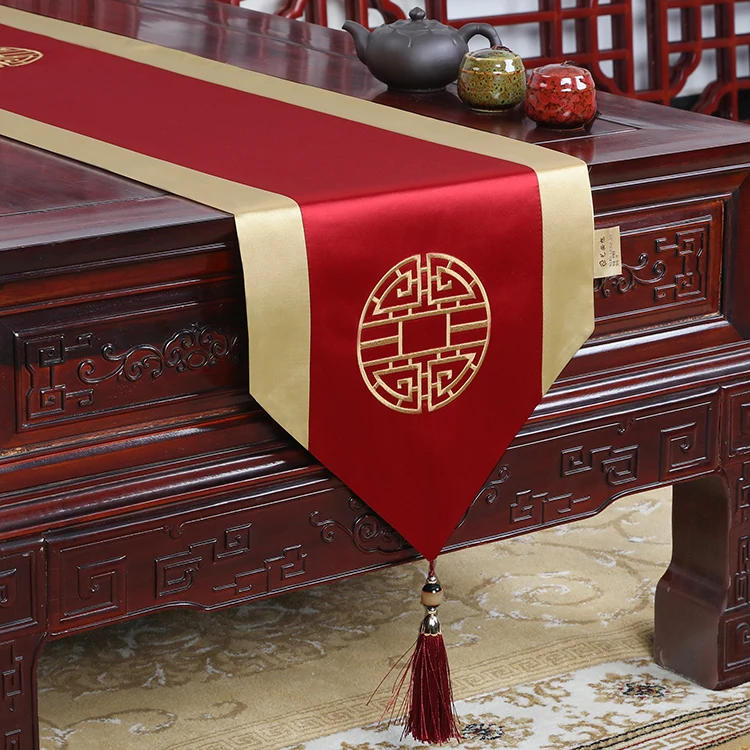 Latest Fine Embroidered Patchwork Table Runner Long Decorative Pads Chinese Silk Satin Luxury Coffee Dining Tablecloth
Latest Fine Embroidered Patchwork Table Runner Long Decorative Pads Chinese Silk Satin Luxury Coffee Dining Tablecloth
