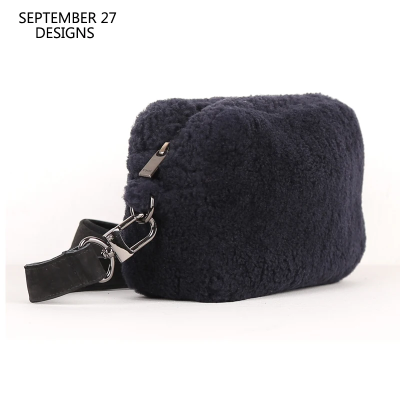 New Fashion Plush Leather Bag Women First Layer Leather Sheepskin Luxury Mini Messenger Shoulder Bag Female Casual Handbag Lady
New Fashion Plush Leather Bag Women First Layer Leather Sheepskin Luxury Mini Messenger Shoulder Bag Female Casual Handbag Lady