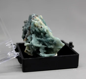 100% Natural water Pyromorphite mineral specimen stones and crystals collection gemstones quartz from China
100% Natural water Pyromorphite mineral specimen stones and crystals collection gemstones quartz from China