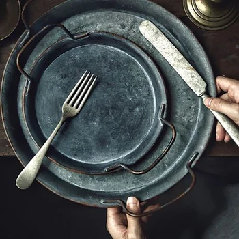 Decorative Serving Tray Metal Serving Tray Retro Plate Handle Handcrafted Round Wrought Vintage Storage Bread Tray Home Decor
Decorative Serving Tray Metal Serving Tray Retro Plate Handle Handcrafted Round Wrought Vintage Storage Bread Tray Home Decor