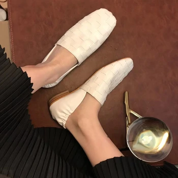 2020 Fashion Brand Weave Women Flat Shoes Ladies Round Toe Slip On Loafers Autumn Outdoor Casual Comfortable Flat Heel Shoes
2020 Fashion Brand Weave Women Flat Shoes Ladies Round Toe Slip On Loafers Autumn Outdoor Casual Comfortable Flat Heel Shoes