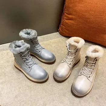 2020 Winter Martin Snow Boots Women Lace-up Ankle Boot Plus Wool Round Toe Genuine Leather New Fashion Luxury Brand Women Shoes
2020 Winter Martin Snow Boots Women Lace-up Ankle Boot Plus Wool Round Toe Genuine Leather New Fashion Luxury Brand Women Shoes