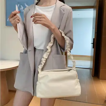 2020 BRIT Fashionable one shoulder pleated versatile casual handbag multi purpose portable handbag
2020 BRIT Fashionable one shoulder pleated versatile casual handbag multi purpose portable handbag