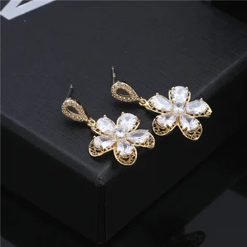S990 Needles Direct Selling Europe and America New Style Inlaid Zircon Smart Nepenthes Earrings Elegant Female Ear Stud
S990 Needles Direct Selling Europe and America New Style Inlaid Zircon Smart Nepenthes Earrings Elegant Female Ear Stud