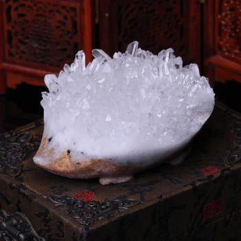 Beautiful Natural White Crystal Hedgehog Cluster Animal Figurine Craft Raw Stone Decoration Accessories Fine Gift for Friend
Beautiful Natural White Crystal Hedgehog Cluster Animal Figurine Craft Raw Stone Decoration Accessories Fine Gift for Friend