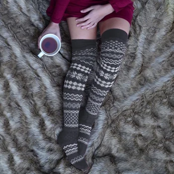 New Women Christmas Striped Print Casual Thigh High Stockings Warm Winter Knitted Over Knee Xmas Wool Thermal Stockings Sexy 
New Women Christmas Striped Print Casual Thigh High Stockings Warm Winter Knitted Over Knee Xmas Wool Thermal Stockings Sexy