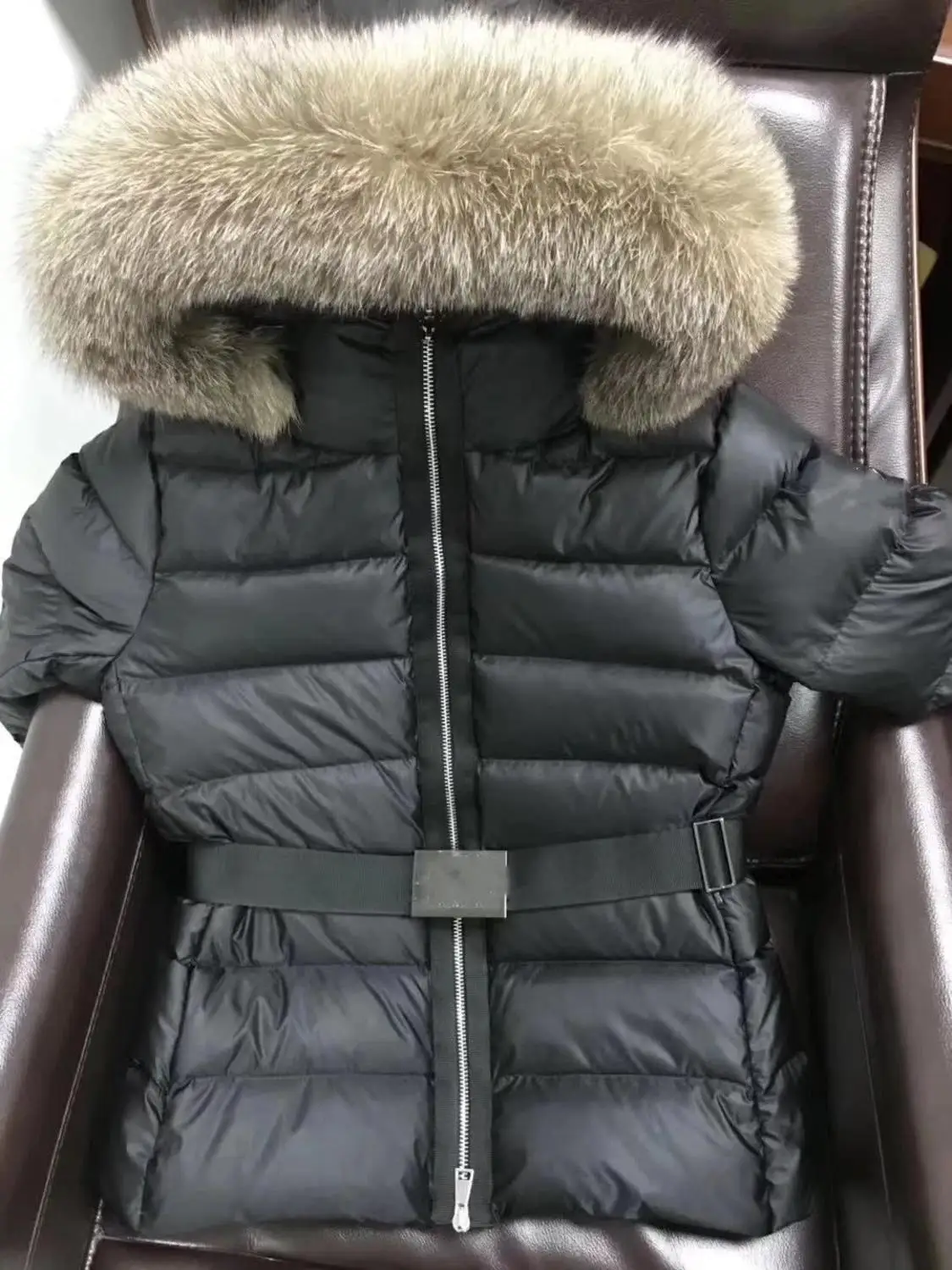 New Style Winter Down Jakcet With Blet And Super fFox Fur High Quality WHYWOMEN20199967
New Style Winter Down Jakcet With Blet And Super fFox Fur High Quality WHYWOMEN20199967