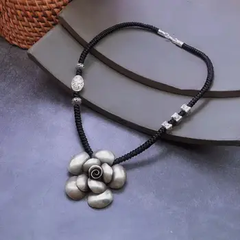 Hot marketing handmade Hand-woven S925 vintage five-petal floral pendant with sterling silver bead accessories personalized wom
Hot marketing handmade Hand-woven S925 vintage five-petal floral pendant with sterling silver bead accessories personalized wom