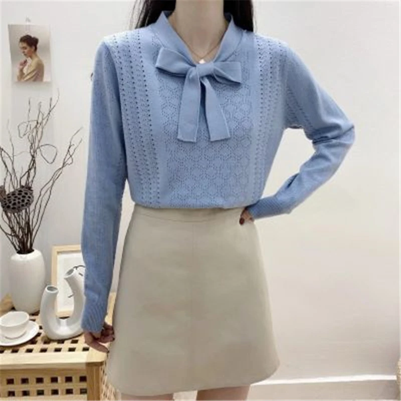 RUGOD Ins Korean Style Official Women Pullover with Bow V-neck Long Sleeve Female Sweaters Fashionable Chic Women's Outfit
RUGOD Ins Korean Style Official Women Pullover with Bow V-neck Long Sleeve Female Sweaters Fashionable Chic Women's Outfit