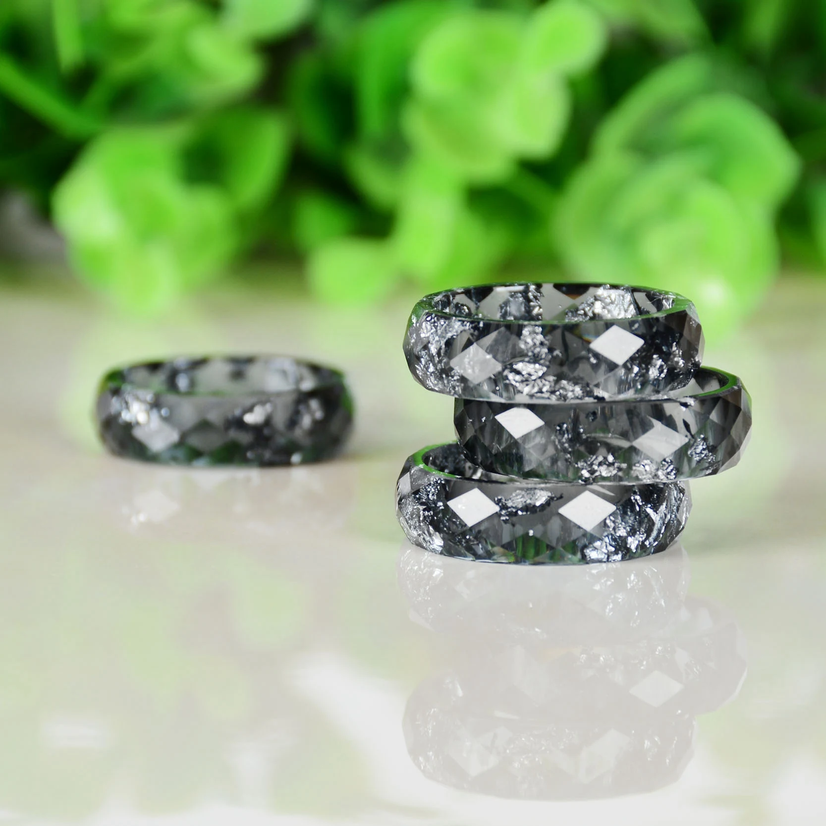 2019 Epoxy Resin Ring For Women Solid Color Round Statement Finger Ring Female Handmade Jewelry Weeding Party Lovely Gifts 
2019 Epoxy Resin Ring For Women Solid Color Round Statement Finger Ring Female Handmade Jewelry Weeding Party Lovely Gifts