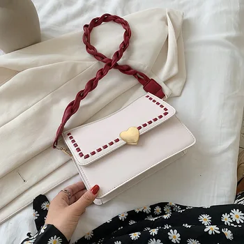 Popular female bag 2020 summer new wave Korean version of the fashion wild messenger bag personality small square bag
Popular female bag 2020 summer new wave Korean version of the fashion wild messenger bag personality small square bag