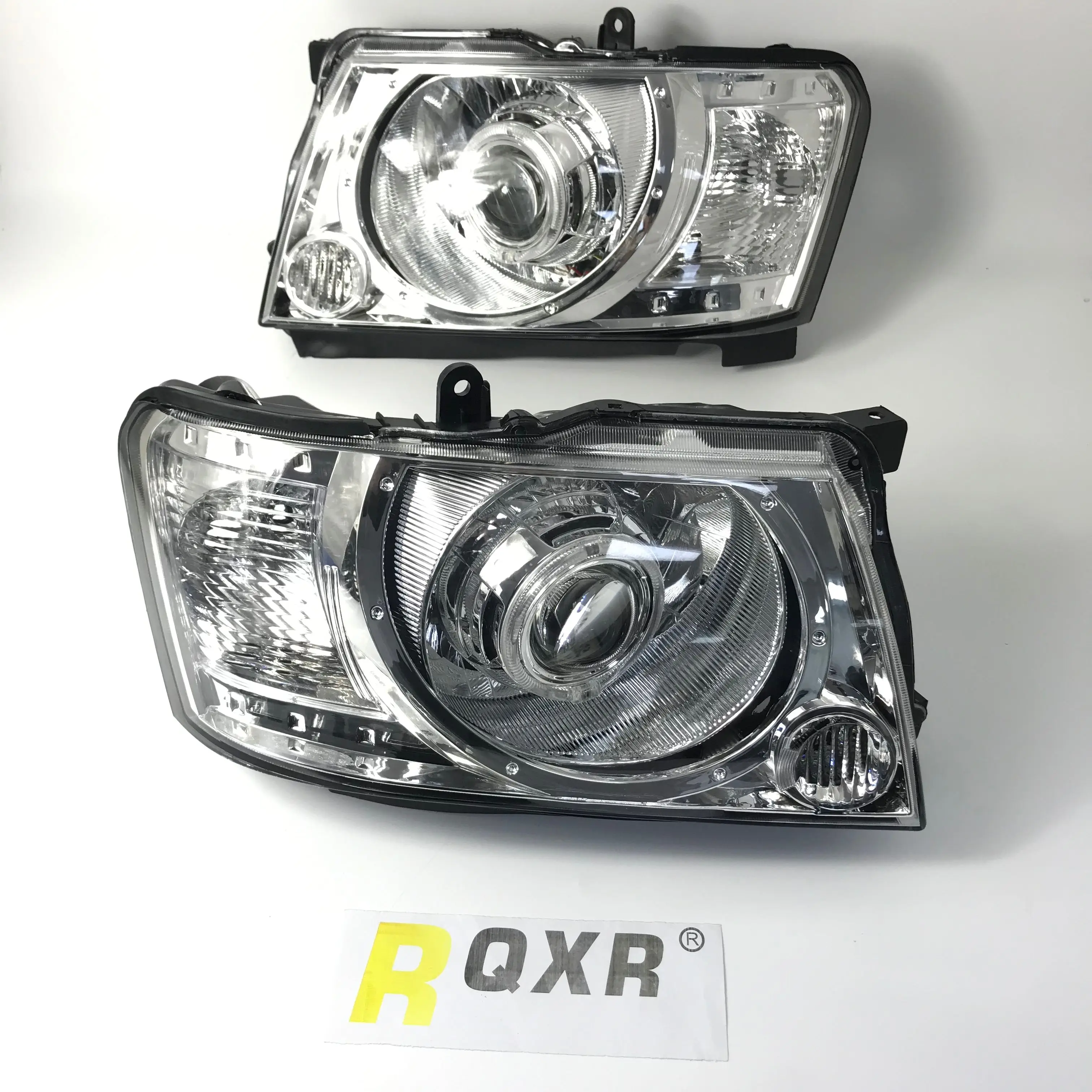 Led Xenon Headlight Assembly for Nissan Patrol Y61 04-18 Cob Angel Eye Daytime Running Light Left and Right With Remote Control
Led Xenon Headlight Assembly for Nissan Patrol Y61 04-18 Cob Angel Eye Daytime Running Light Left and Right With Remote Control