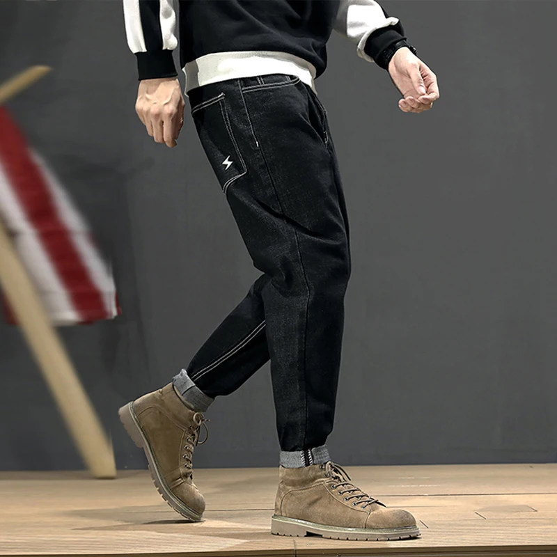 Fashion Streetwear Black Men Jeans Flash Printed Harem Jeans Korean Style Big Size 28-42 Elastic Hip Hop Jeans Men Pencil Pants 
Fashion Streetwear Black Men Jeans Flash Printed Harem Jeans Korean Style Big Size 28-42 Elastic Hip Hop Jeans Men Pencil Pants