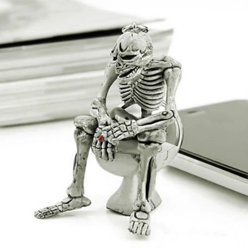 Фото Брелок ужас Личность Скелет Череп сидящий на унитазе брелок кулон мужская