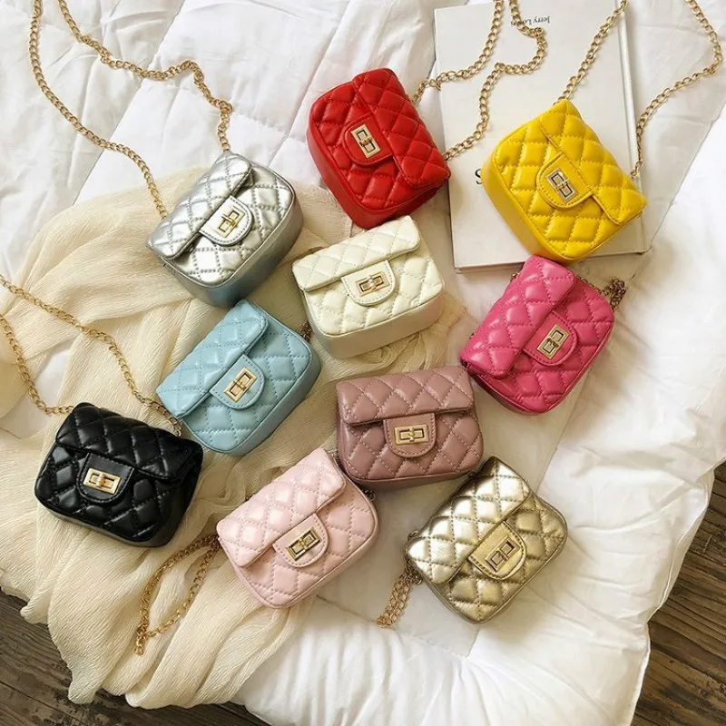 The new spring and summer 2019 diamond lattice chain mini shoulder bag lovely children his female small sweet wind change purse
The new spring and summer 2019 diamond lattice chain mini shoulder bag lovely children his female small sweet wind change purse