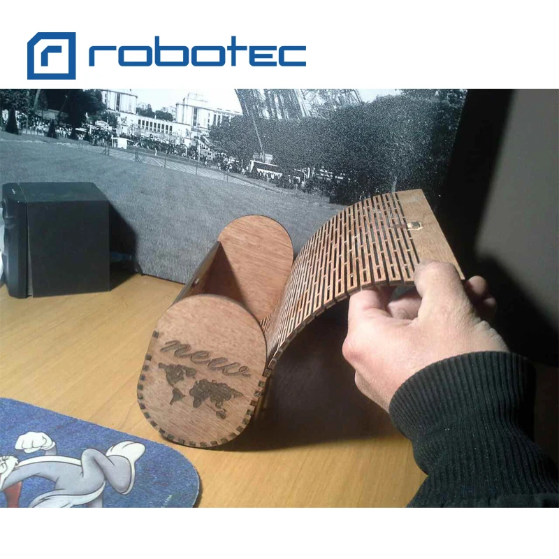 Easy operation wood/paper/cloth/acrylic laser cutting engraving machine price Jinan Robotec 1610 laser cutter engraver for sale
Easy operation wood/paper/cloth/acrylic laser cutting engraving machine price Jinan Robotec 1610 laser cutter engraver for sale