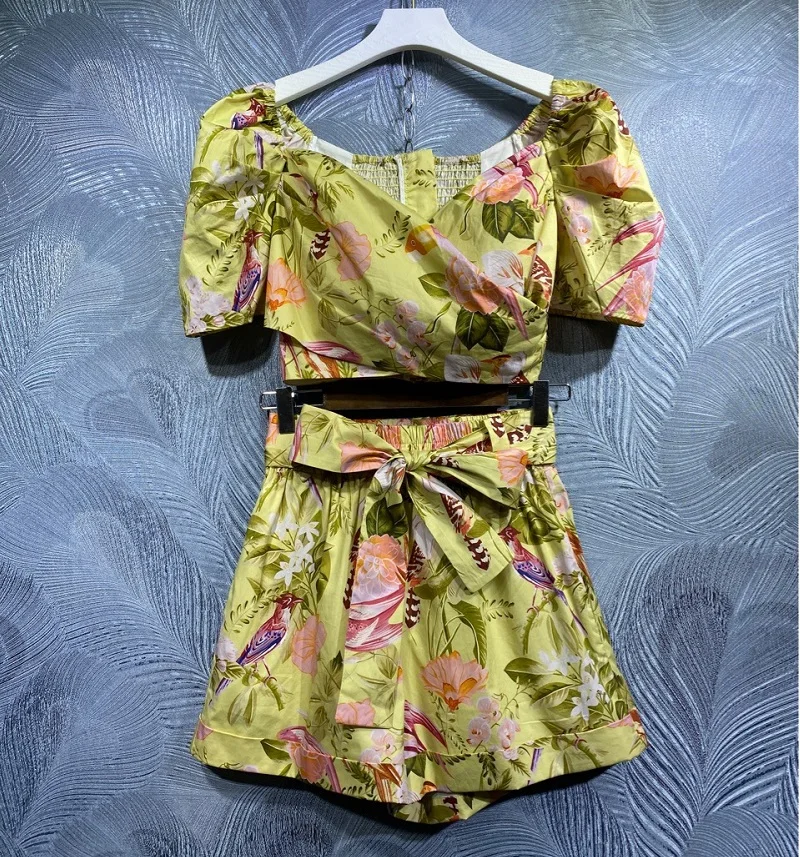 Crop Sets 2022 Spring Summer Fashion 2 Piece Short Sets High Quality Women Sexy Crop Tops+Tropical Print Short Sets Suit Casual
Crop Sets 2022 Spring Summer Fashion 2 Piece Short Sets High Quality Women Sexy Crop Tops+Tropical Print Short Sets Suit Casual