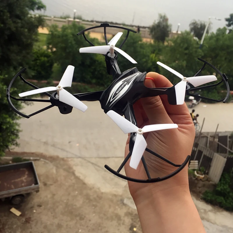 Quadcopter Remote Control Helicopters Children's Toy Drone for Beginners Shatterproof Charging RC Helicopter Headless Mode
Quadcopter Remote Control Helicopters Children's Toy Drone for Beginners Shatterproof Charging RC Helicopter Headless Mode