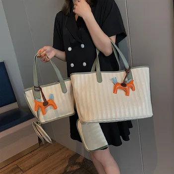 Ins Super Fire Large Capacity Canvas Bag Female 2020 New Korean Version Of The Wild Single Shoulder Slung Fashion Tote Bag
Ins Super Fire Large Capacity Canvas Bag Female 2020 New Korean Version Of The Wild Single Shoulder Slung Fashion Tote Bag