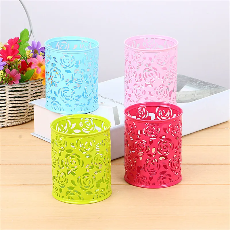 Cylindrical Pen Holder Creative Hollow Rose Embroidered Metal Pen Holder Multi-function High Quality Desk Student Stationery Sto
Cylindrical Pen Holder Creative Hollow Rose Embroidered Metal Pen Holder Multi-function High Quality Desk Student Stationery Sto