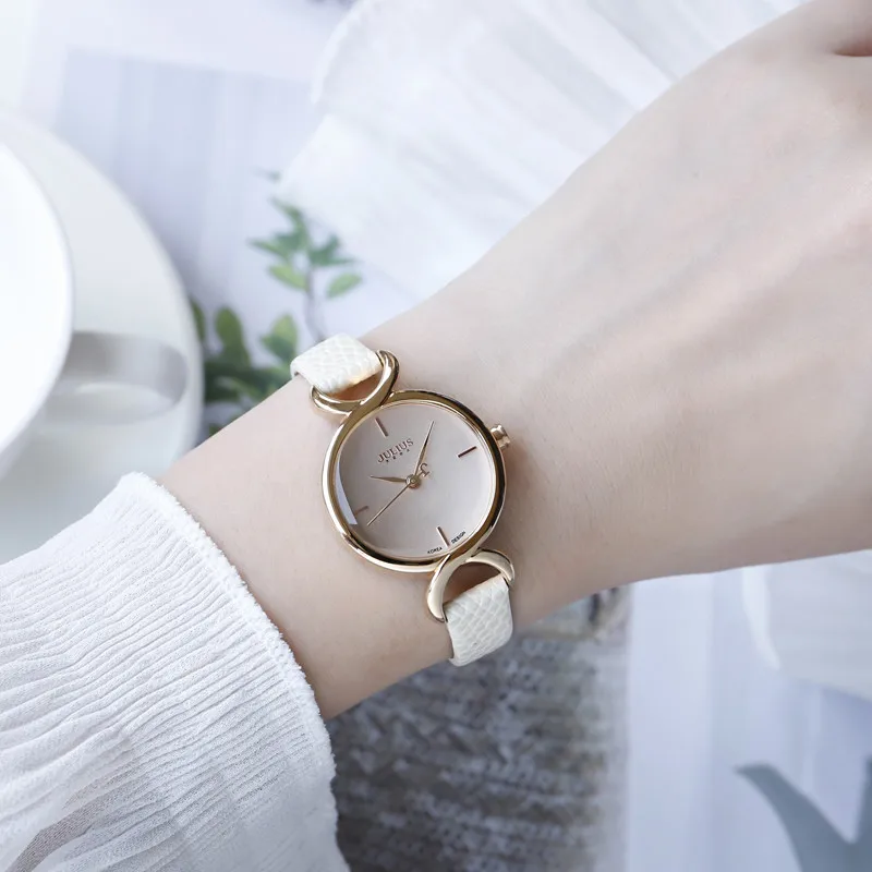 Women Snakeskin Simple Quartz Waterproof Watch Girls Fashion Casual Leather Belt Steel Back Clock Student Time Lady Trendy Gift
Women Snakeskin Simple Quartz Waterproof Watch Girls Fashion Casual Leather Belt Steel Back Clock Student Time Lady Trendy Gift