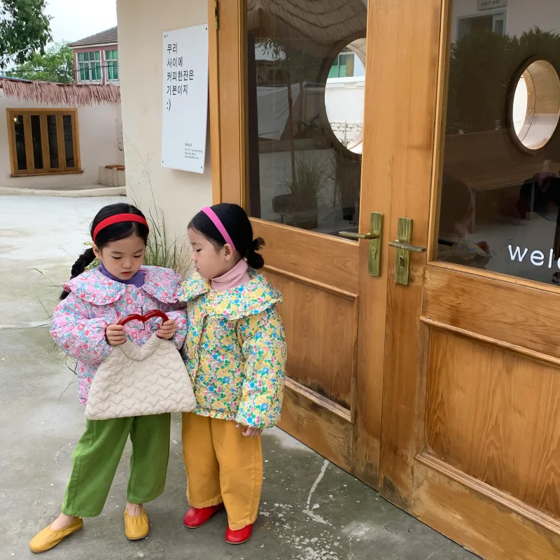 Warm Keep Children's Winter Girls Retro Classic Floral Padded Jacket Sweet Lace Collar Padded Kids Cotton Outwear Korea Style
Warm Keep Children's Winter Girls Retro Classic Floral Padded Jacket Sweet Lace Collar Padded Kids Cotton Outwear Korea Style