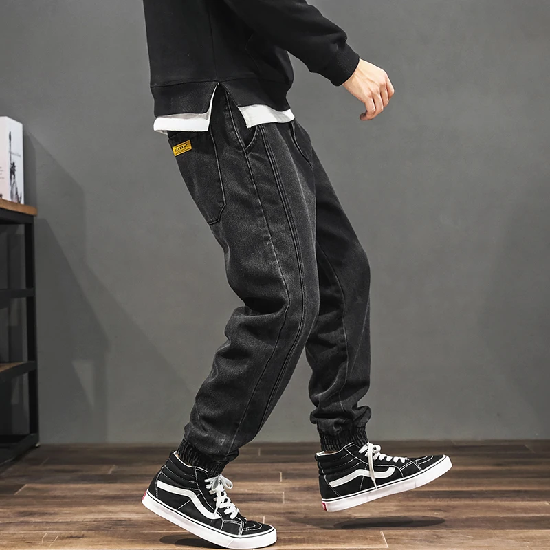 Fashion Streetwear Men Jeans Black Loose Fit Spliced Designer Denim Cargo Pants Harem Trousers Big Size 28-42 Hip Hop Jeans Men
Fashion Streetwear Men Jeans Black Loose Fit Spliced Designer Denim Cargo Pants Harem Trousers Big Size 28-42 Hip Hop Jeans Men