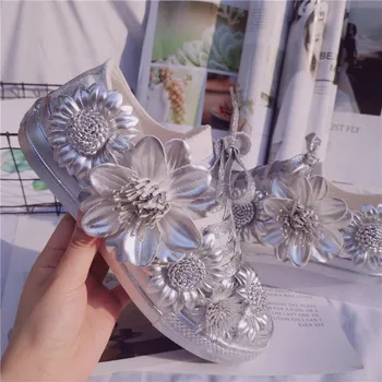 Handmade Silver Flowers Women's Sneakers Casual Canvas Shoes Bride Wedding Flats 2020 Lolita Personality Vulcanized Shoes Woman 
Handmade Silver Flowers Women's Sneakers Casual Canvas Shoes Bride Wedding Flats 2020 Lolita Personality Vulcanized Shoes Woman