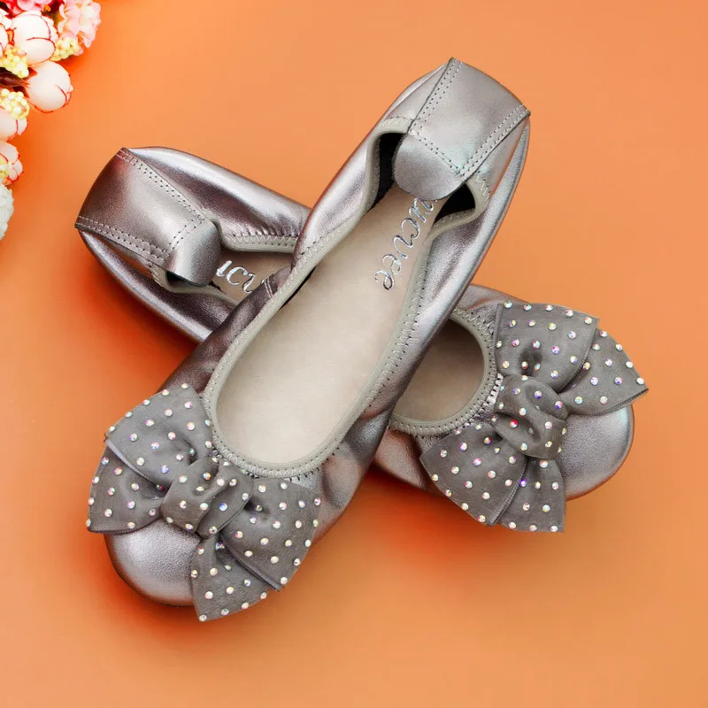 AUCVEE New Women Soft Genuine Leather Ballet Flats Fashion High Quality Basic Round Toe Ballerina Flat Slip On Office Lady Shoes
AUCVEE New Women Soft Genuine Leather Ballet Flats Fashion High Quality Basic Round Toe Ballerina Flat Slip On Office Lady Shoes