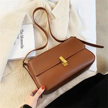 Brand Original Design 2020 Korean version of the new retro underarm bag texture square bag shoulder bag Messenger bag
Brand Original Design 2020 Korean version of the new retro underarm bag texture square bag shoulder bag Messenger bag
