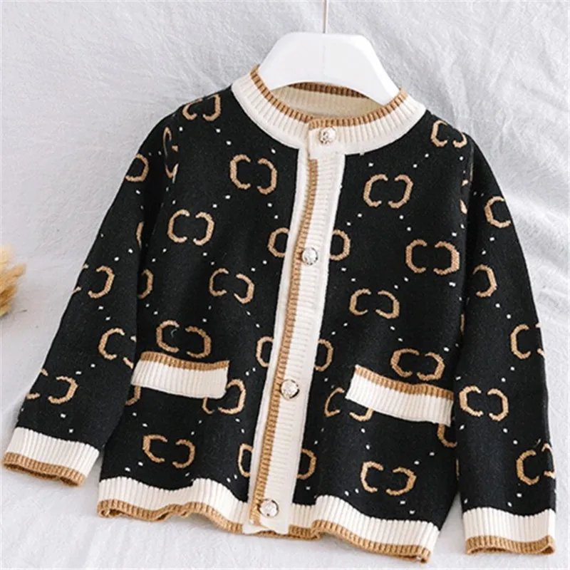 Spring and Autumn new black with letter button cardigan sweater, retro college phoenix, suitable for 90-130cm girls
Spring and Autumn new black with letter button cardigan sweater, retro college phoenix, suitable for 90-130cm girls