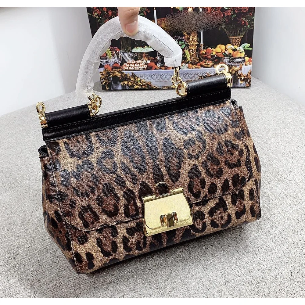 Fashion Women Messenger Bags Cowhide Leather Handbags Cowhide Head Crossbody Bag Ladies Party Handbag Leopard Shoulder Tote
Fashion Women Messenger Bags Cowhide Leather Handbags Cowhide Head Crossbody Bag Ladies Party Handbag Leopard Shoulder Tote