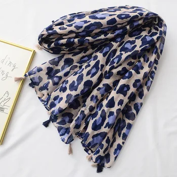 Purple Leopard print scarf four seasons Joker cotton and linen fringed scarf travel beach towel
Purple Leopard print scarf four seasons Joker cotton and linen fringed scarf travel beach towel