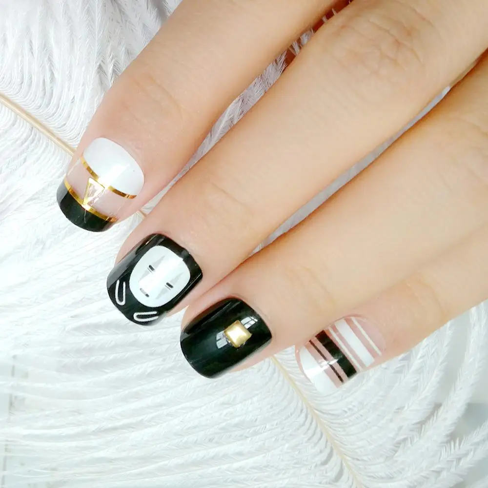 Short Artificial Fake Fingernails Ghost Face False Nails With Design DIY Halloween Nail Art Manicure Tool
Short Artificial Fake Fingernails Ghost Face False Nails With Design DIY Halloween Nail Art Manicure Tool